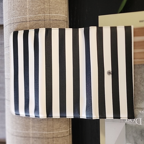 Kut from the Kloth Striped Trifold Wallet Black White Vegan Leather - Picture 7 of 10